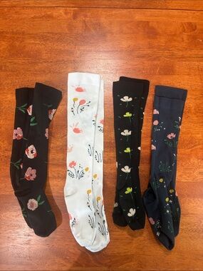 Women’s Floral Compression Socks, S/M